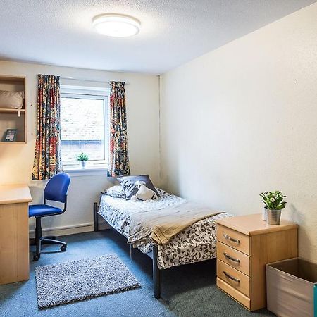 Joivy Budget 4,5 And 6 Bed Private Flats, In Historic Old Town (Adults Only) Edimburgo Exterior foto