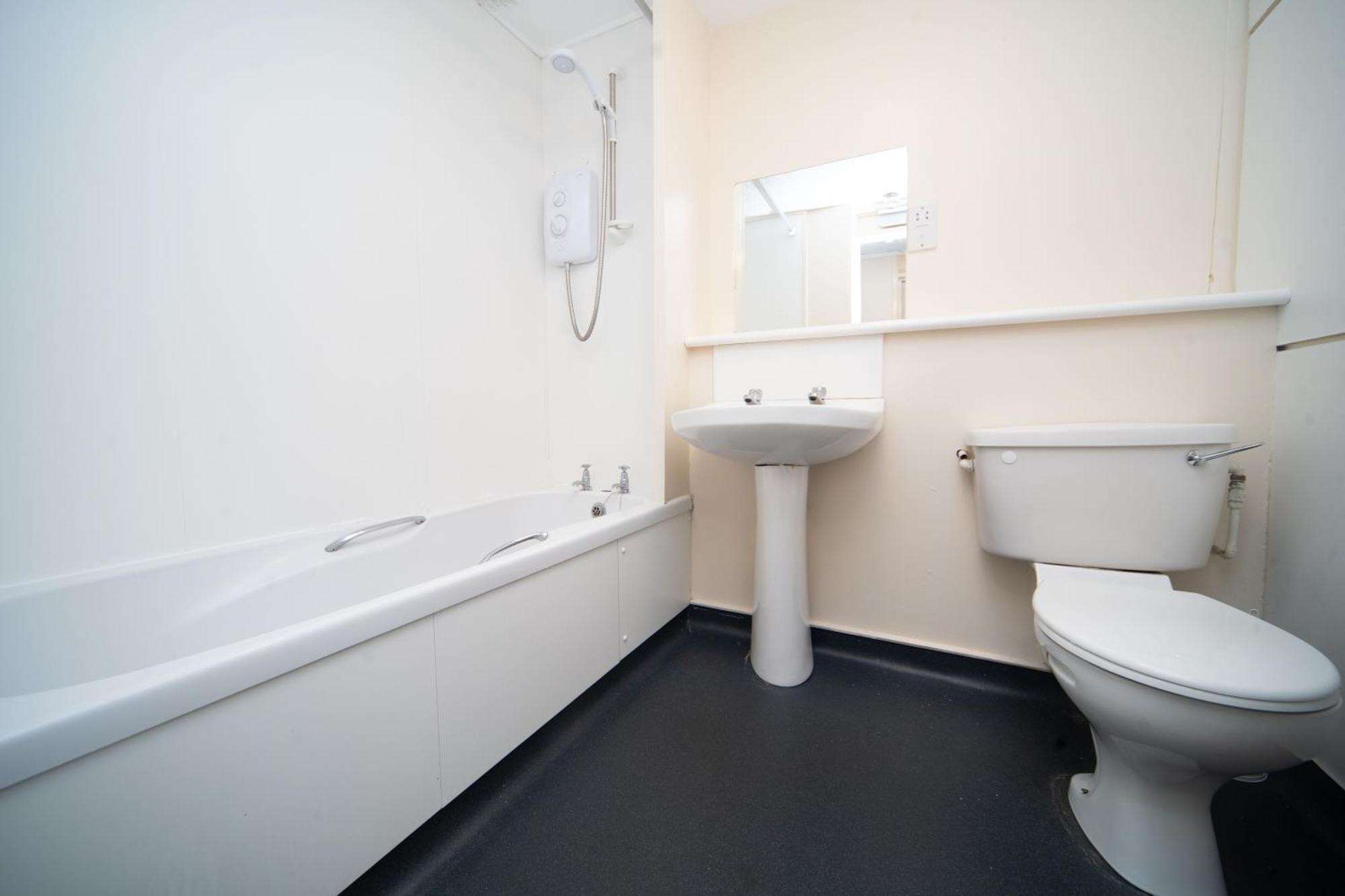 Joivy Budget 4,5 And 6 Bed Private Flats, In Historic Old Town (Adults Only) Edimburgo Exterior foto
